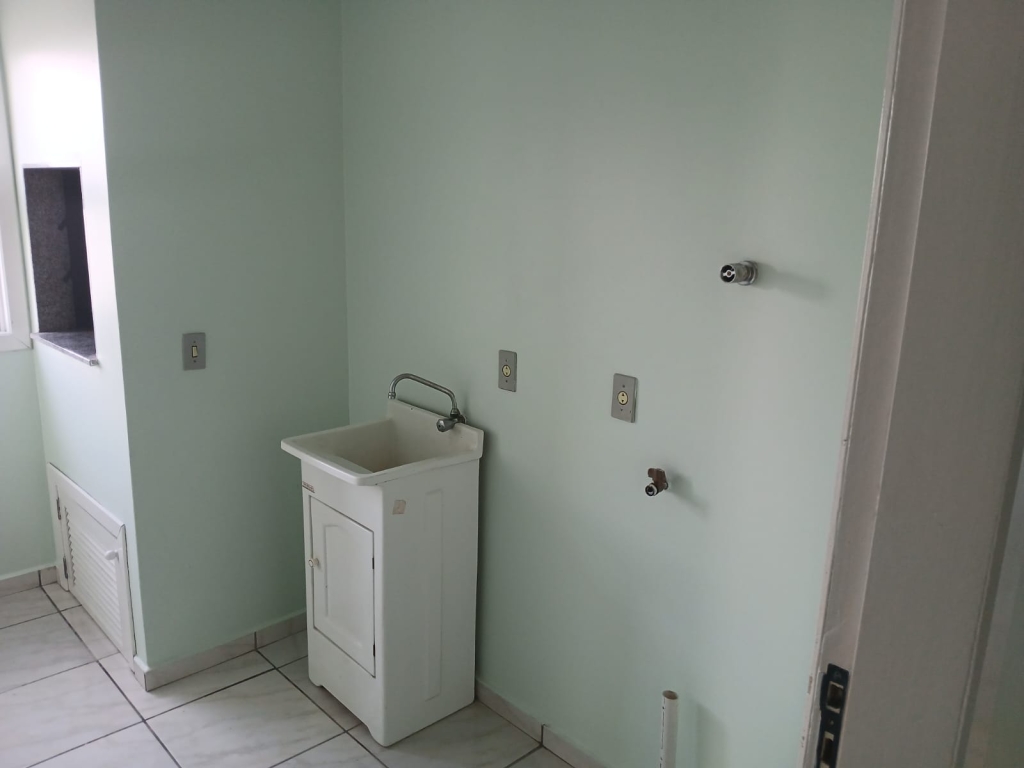 APARTAMENTO COM 3 DORMITÓRIOS