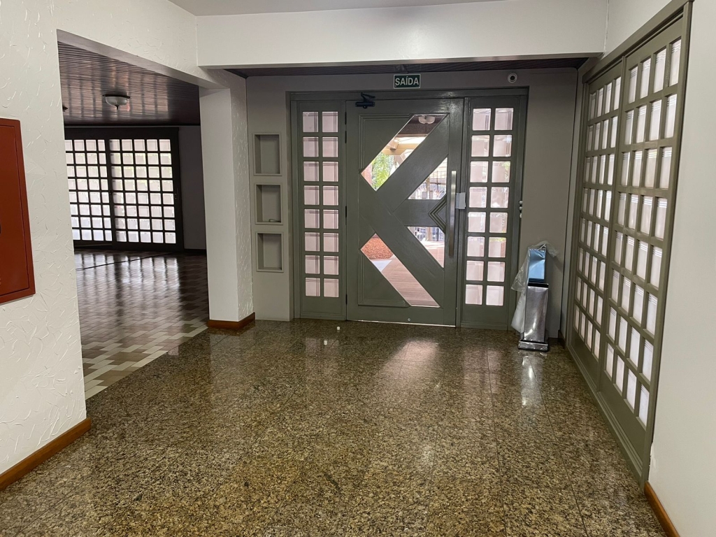 APARTAMENTO COM 3 DORMITÓRIOS