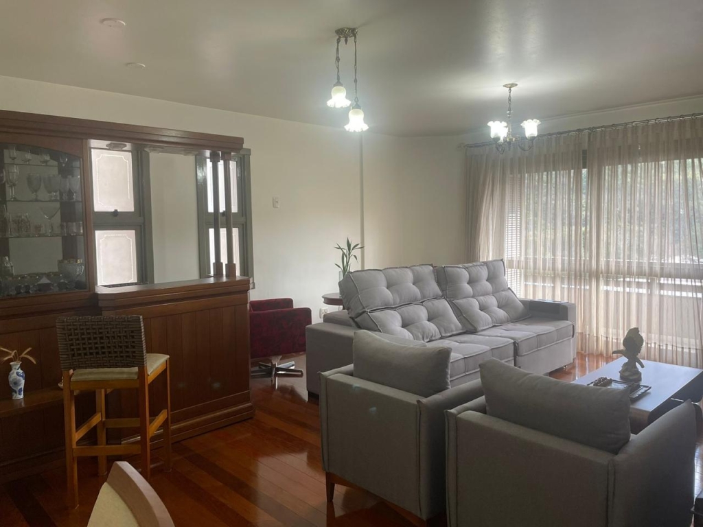 APARTAMENTO COM 3 DORMITÓRIOS