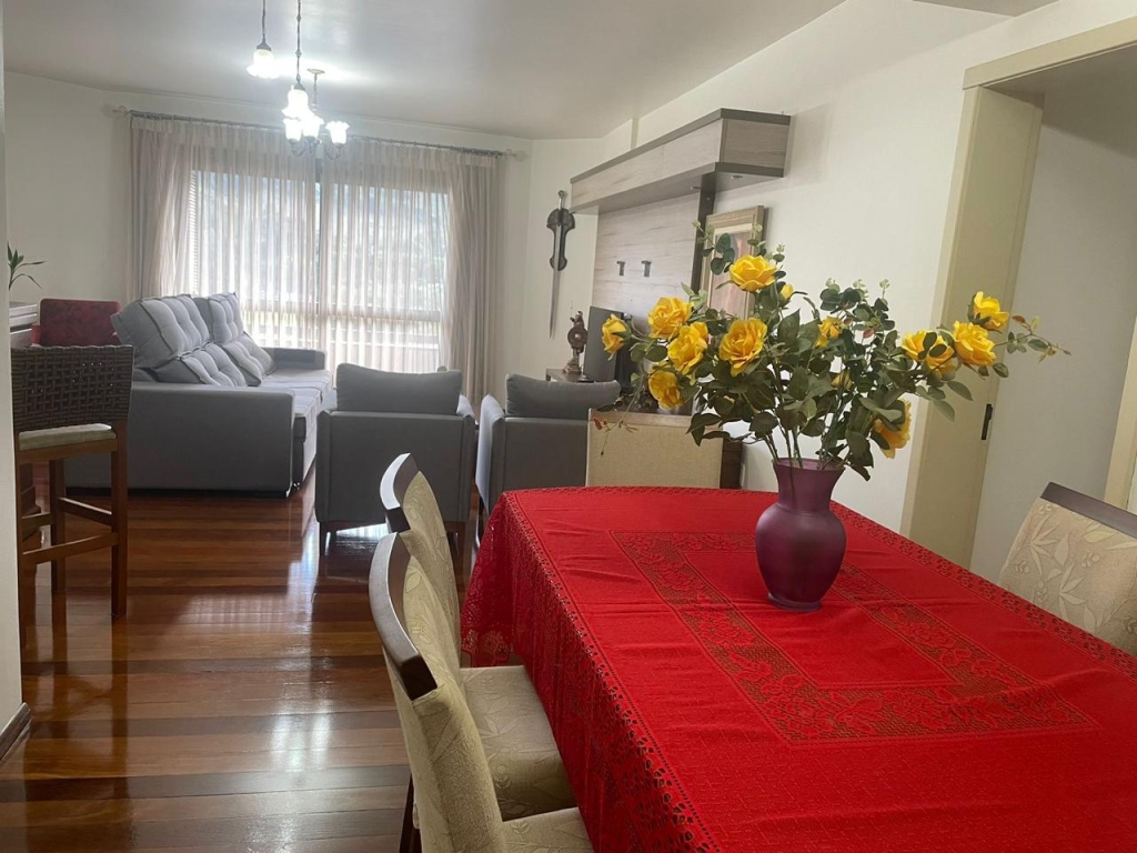 APARTAMENTO COM 3 DORMITÓRIOS