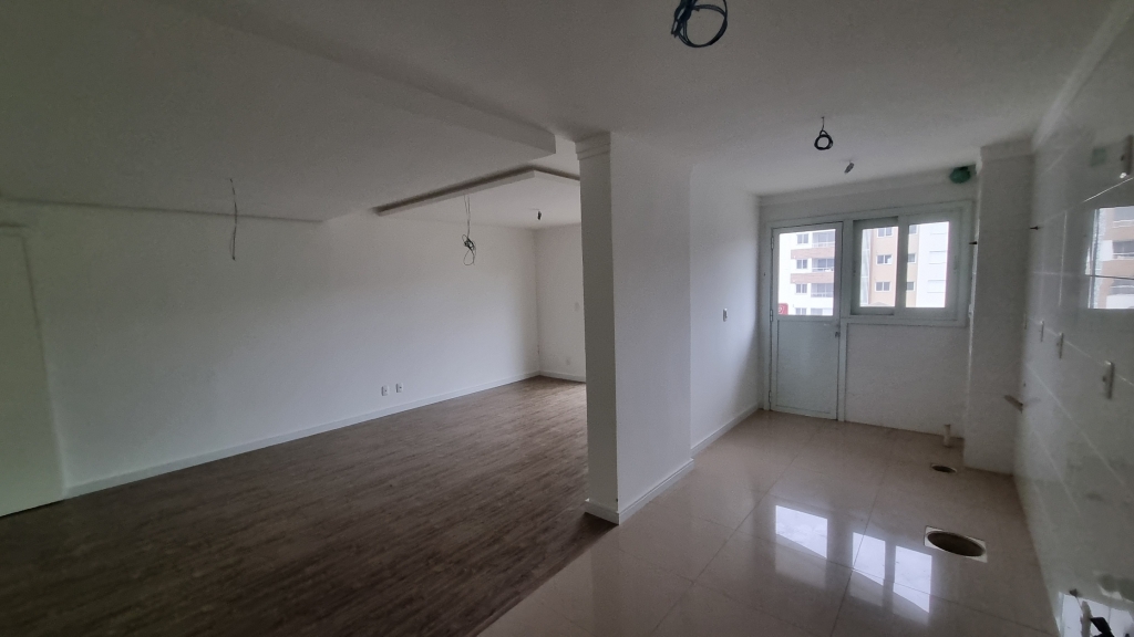 APARTAMENTO COM 3 DORMITÓRIOS