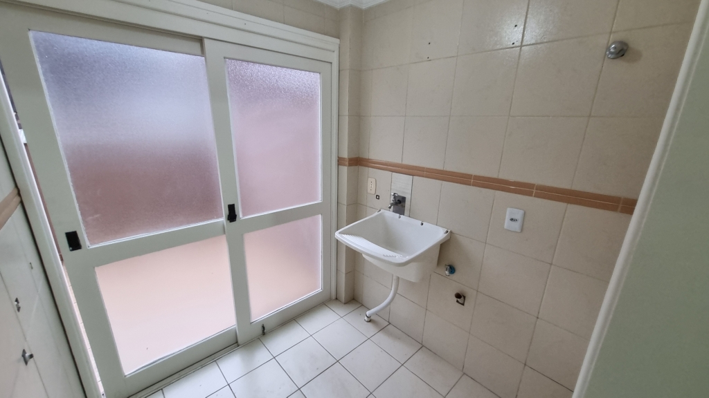 APARTAMENTO COM 1 DORMITÓRIO
