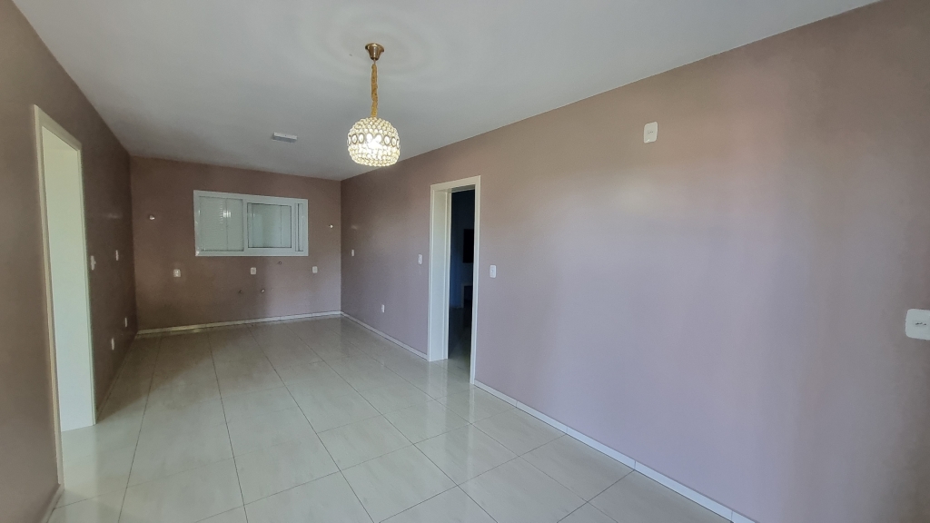 CASA COM 2 DORMITÓRIOS