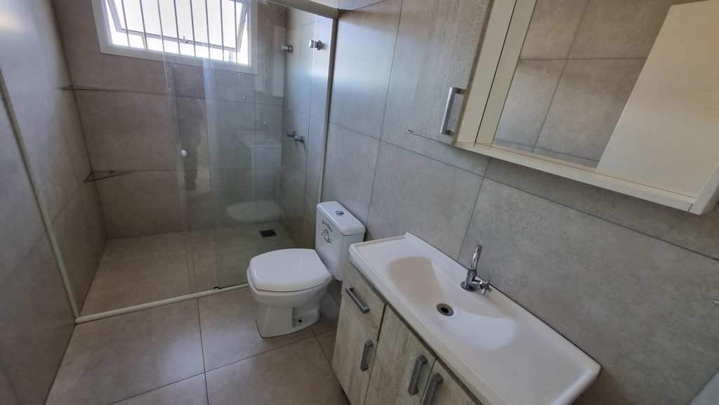 CASA COM 2 DORMITÓRIOS