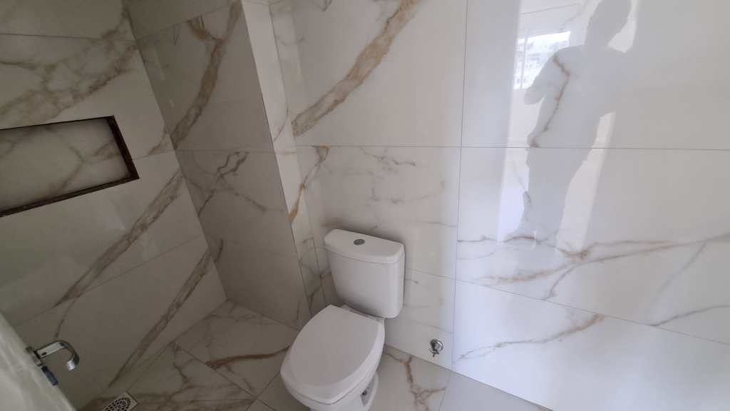 APARTAMENTO COM 2 DORMITÓRIOS