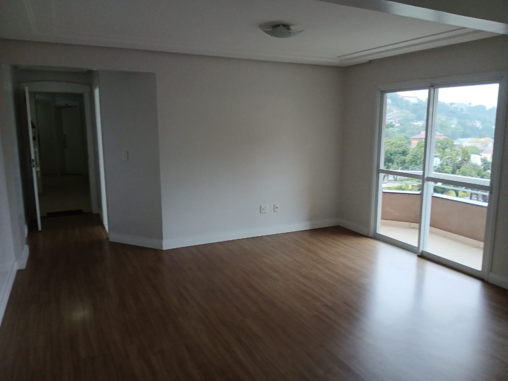 APARTAMENTO COM 2 DORMITÓRIOS