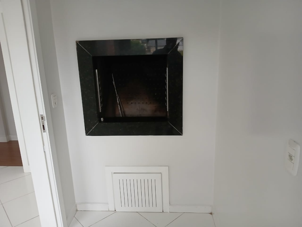 APARTAMENTO COM 2 DORMITÓRIOS