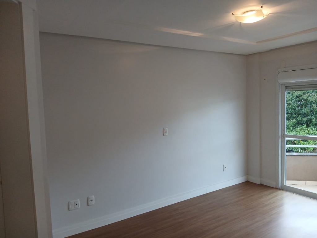 APARTAMENTO COM 2 DORMITÓRIOS