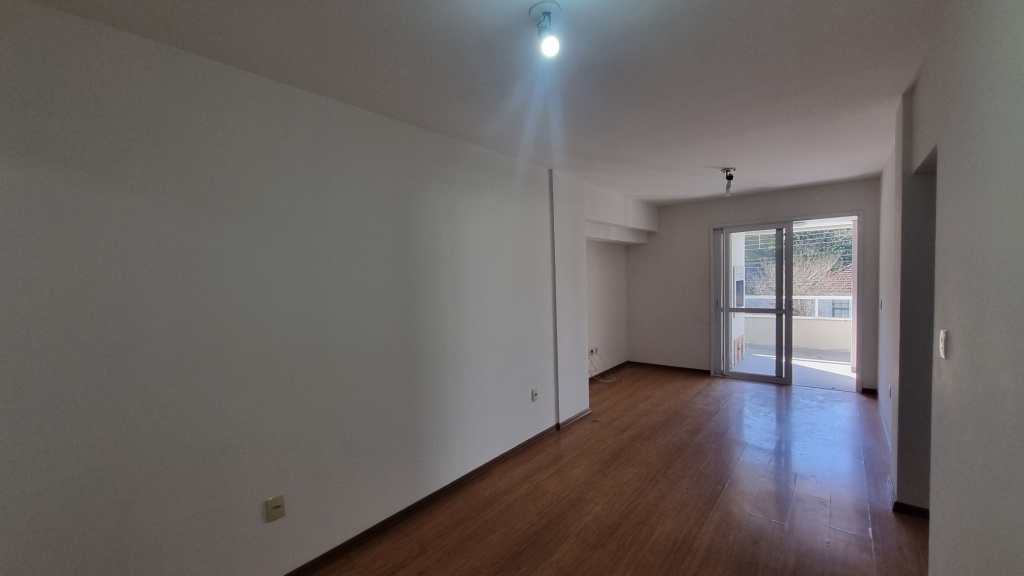 APARTAMENTO COM 2 DORMITÓRIOS