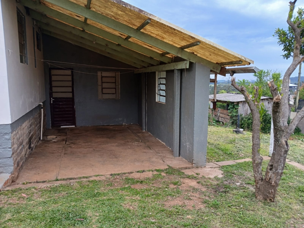 CASA COM 2 DORMITÓRIOS