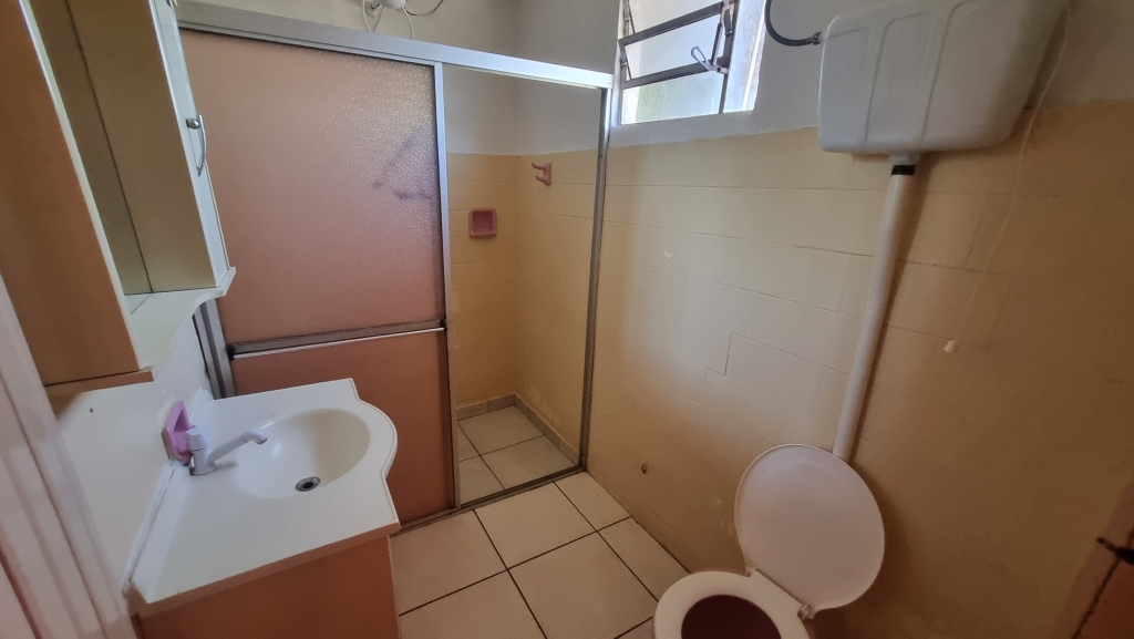 CASA COM 3 DORMITÓRIOS