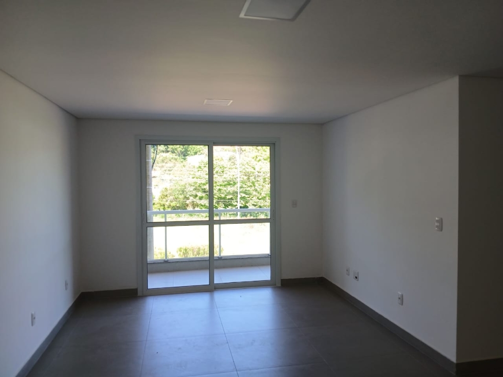 APARAMENTO COM 2 DORMITÓRIOS,