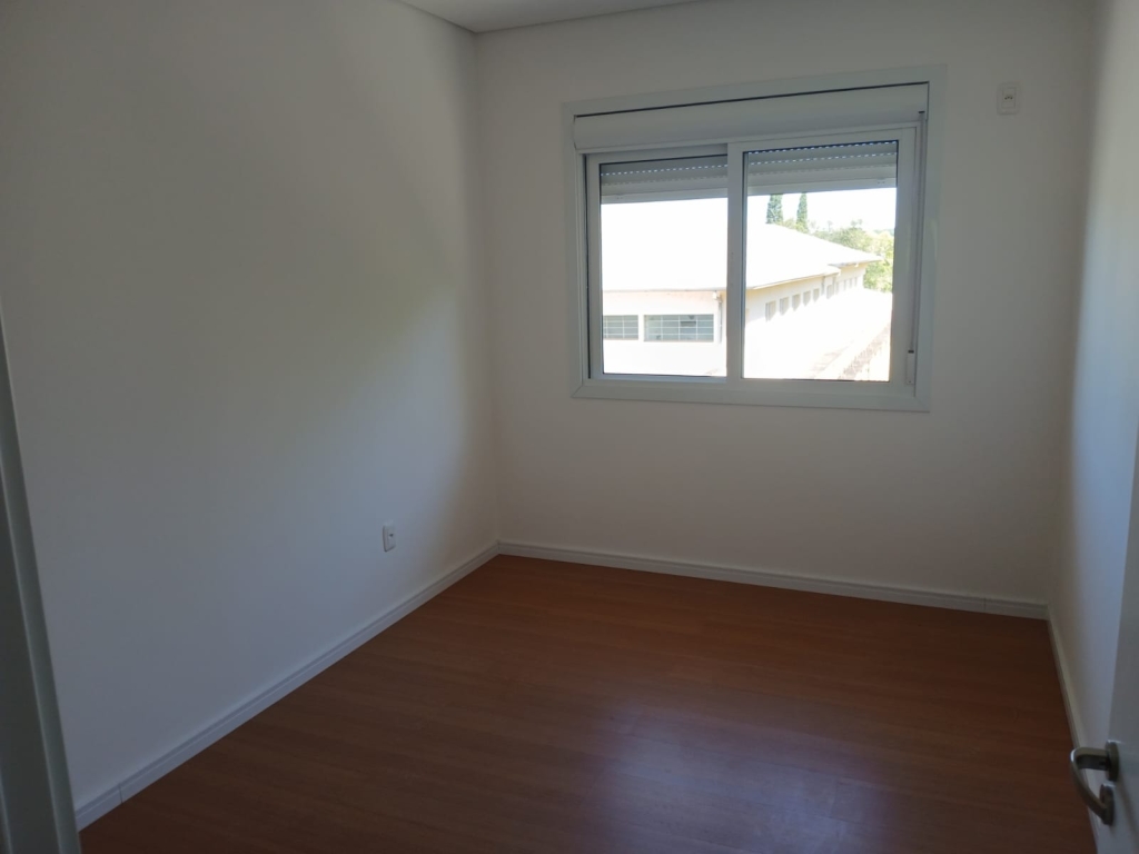 APARAMENTO COM 2 DORMITÓRIOS,