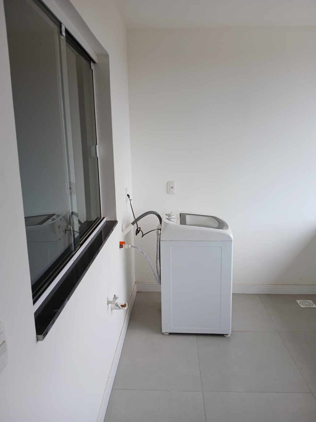 APARTAMENTO COM 3 DORMITÓRIOS