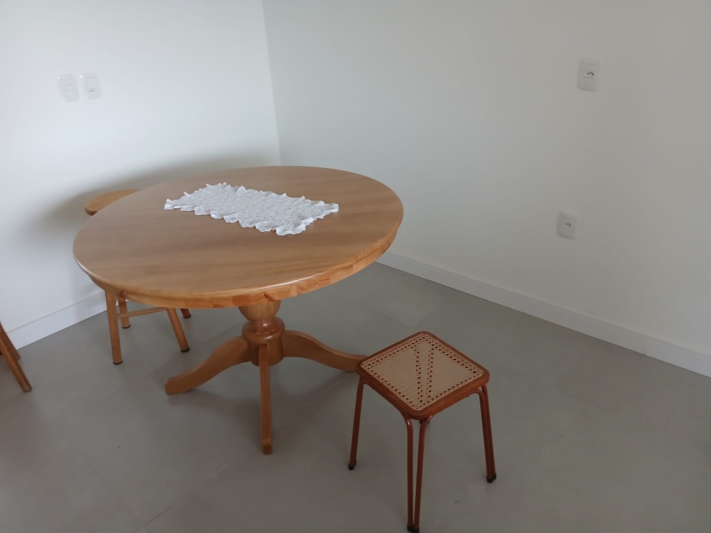 APARTAMENTO COM 3 DORMITÓRIOS