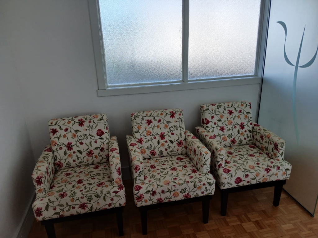 Consultório Mobiliado