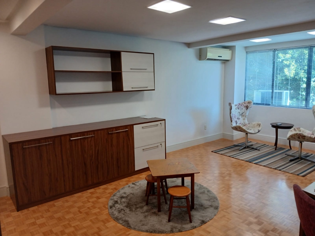 Consultório Mobiliado