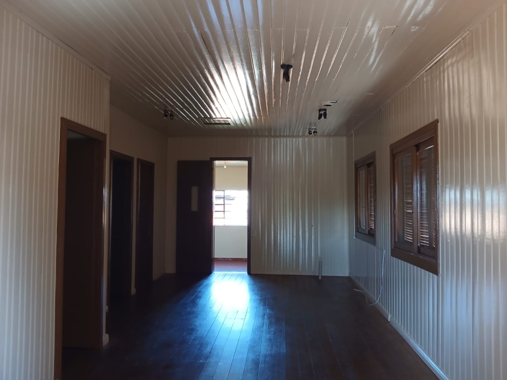 CASA COM 3 DORMITÓRIOS