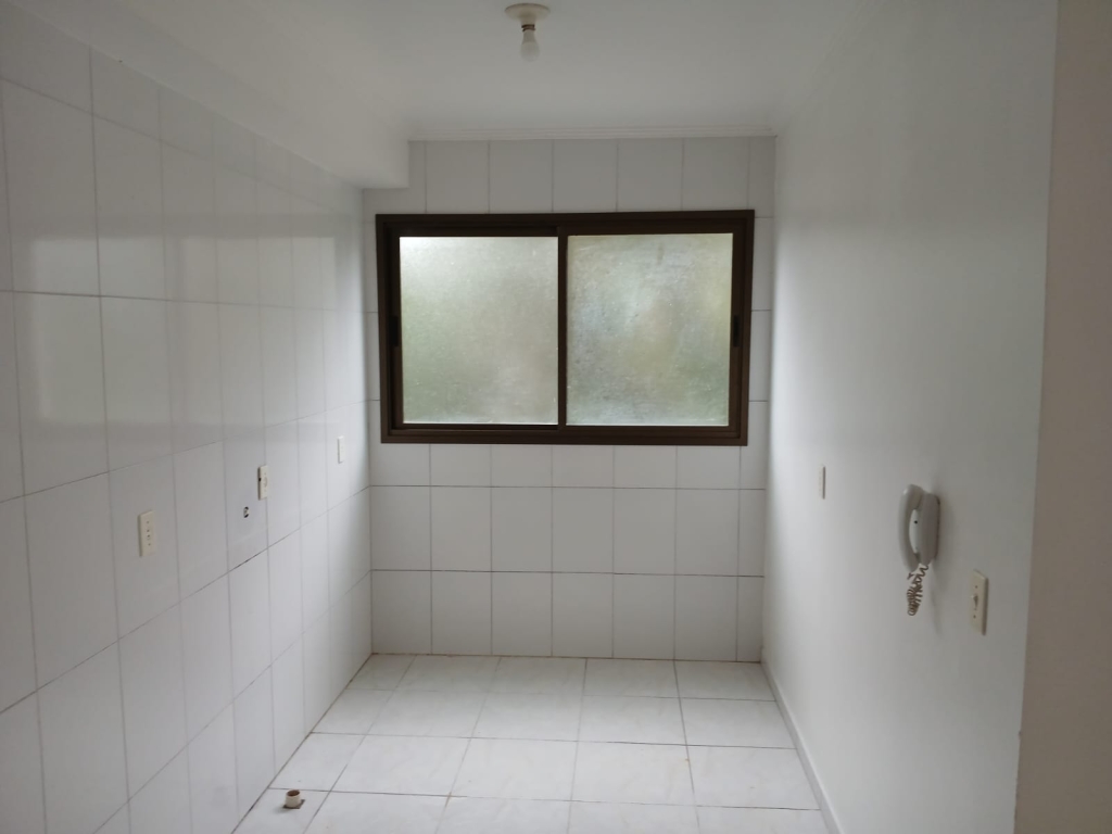 APARTAMENTO COM 1 DORMITÓRIO