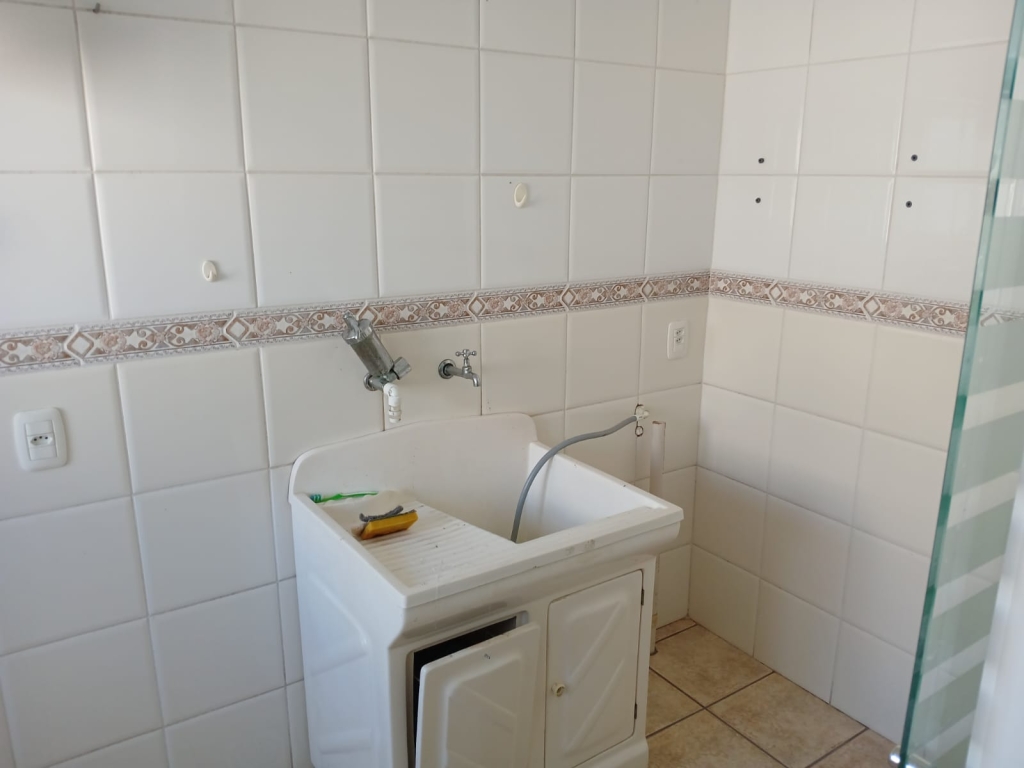 APARAMENTO COM 2 DORMITÓRIOS,