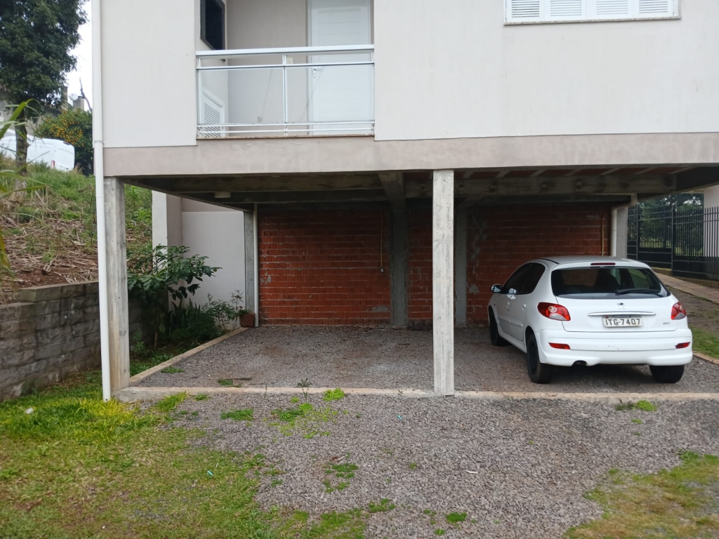 CASA COM 3 DORMITÓRIOS