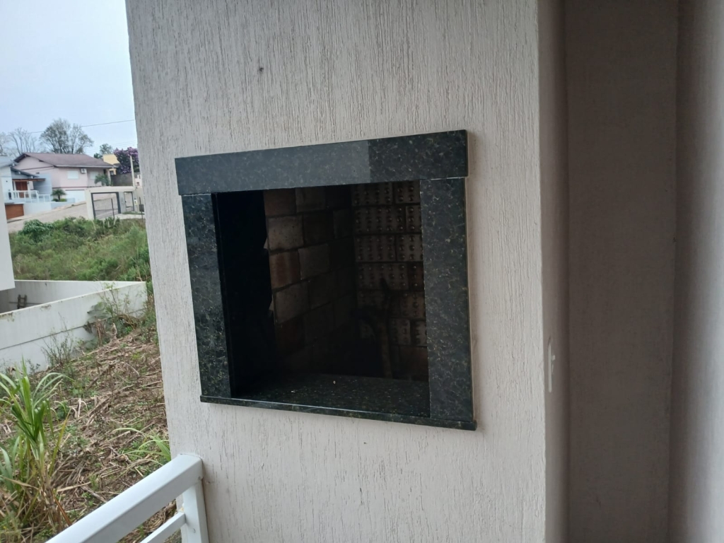 CASA COM 3 DORMITÓRIOS
