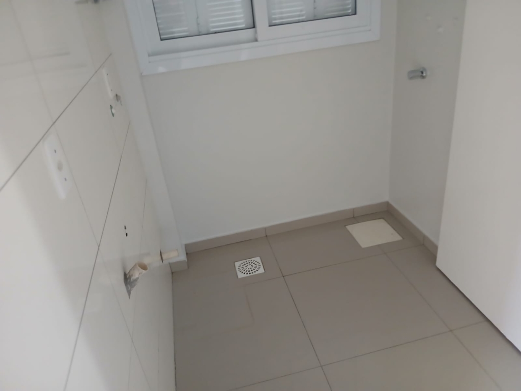 CASA COM 3 DORMITÓRIOS