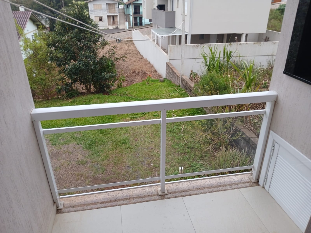 CASA COM 3 DORMITÓRIOS