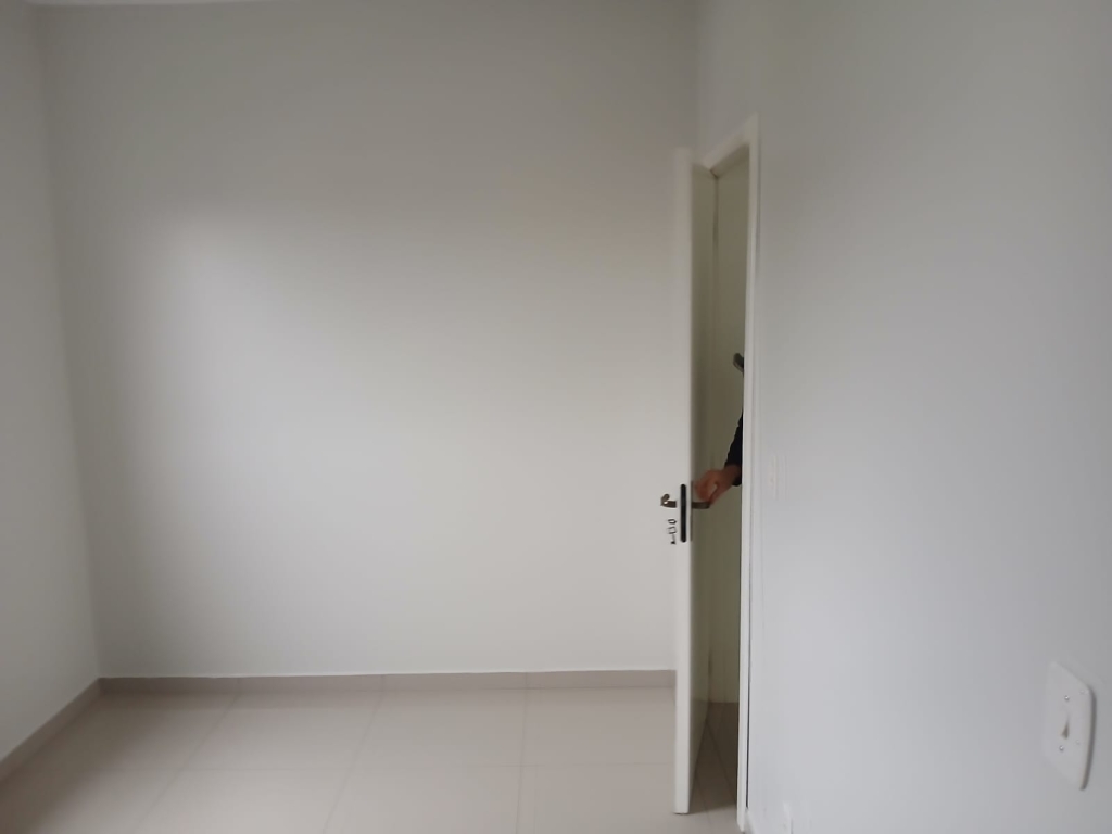 CASA COM 3 DORMITÓRIOS