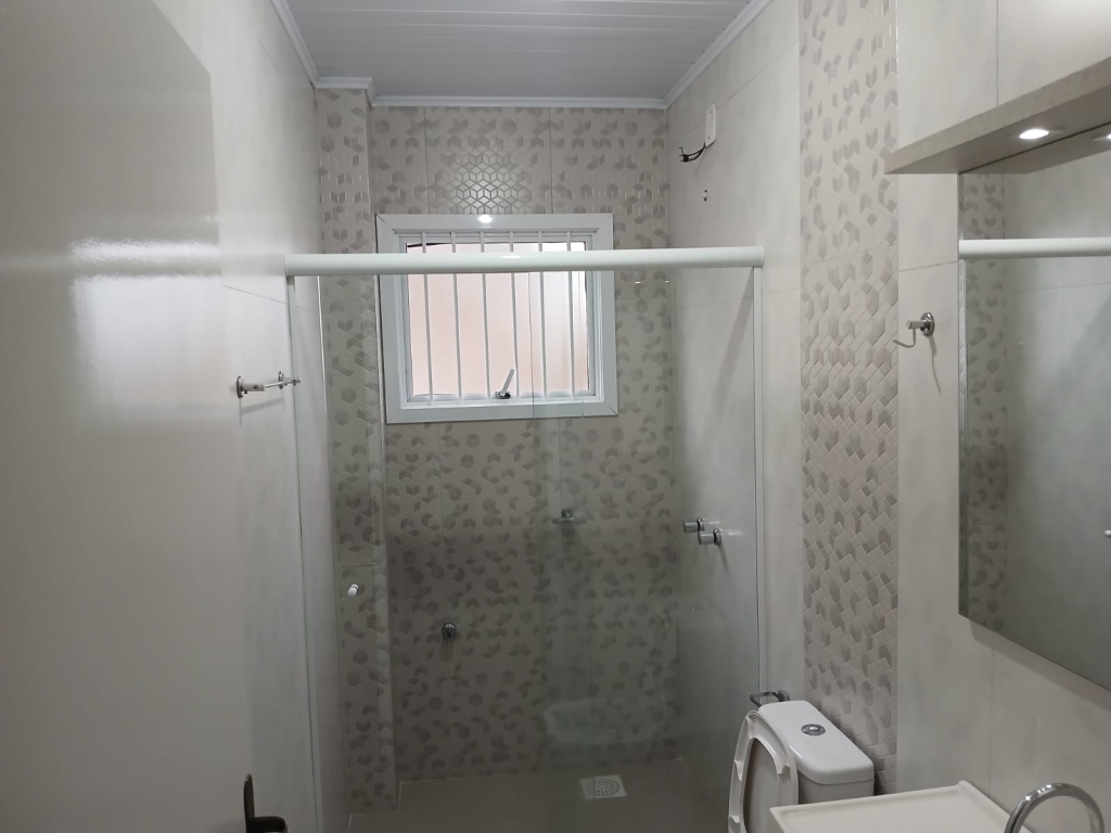 CASA COM 3 DORMITÓRIOS