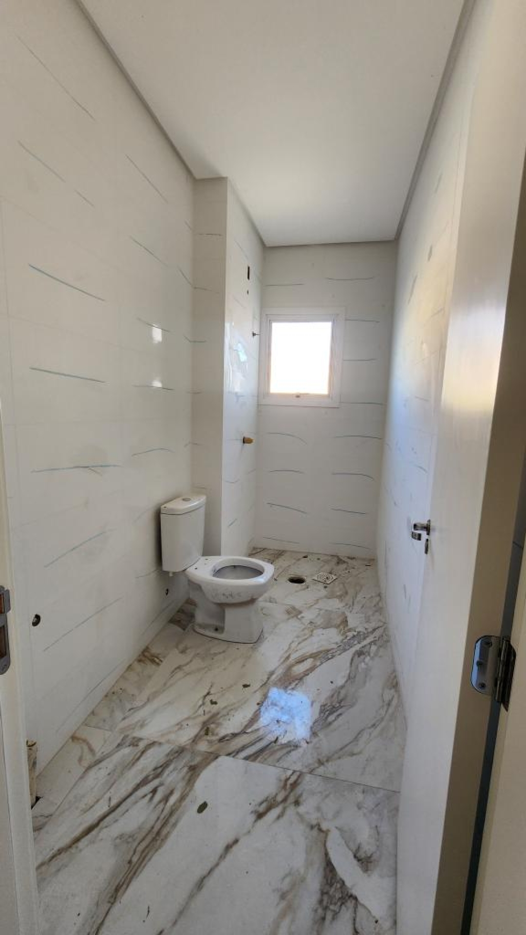 APARTAMENTO COM 3 DORMITÓRIOS